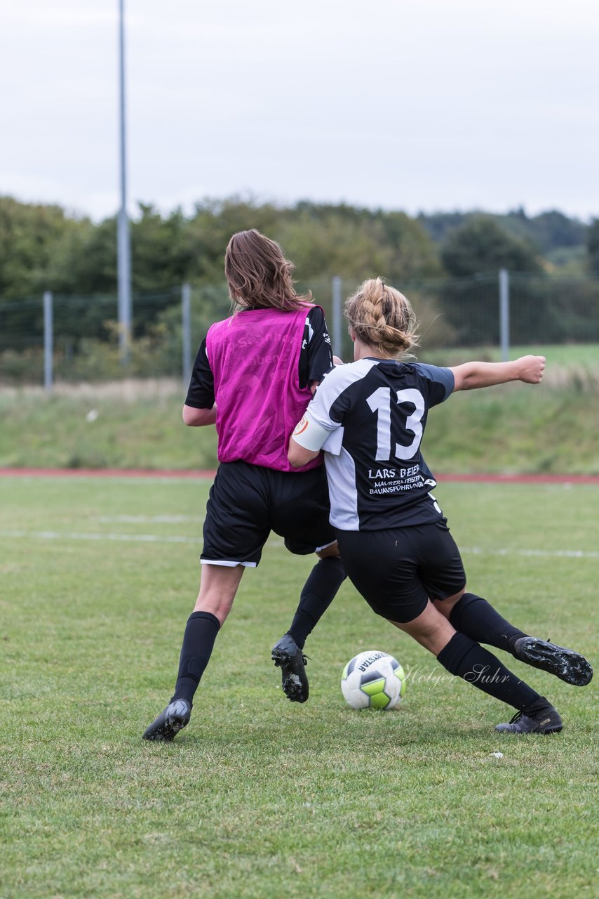 Bild 333 - Frauen Grossenasper SV - SV Steinhorst/Labenz : Ergebnis: 1:3